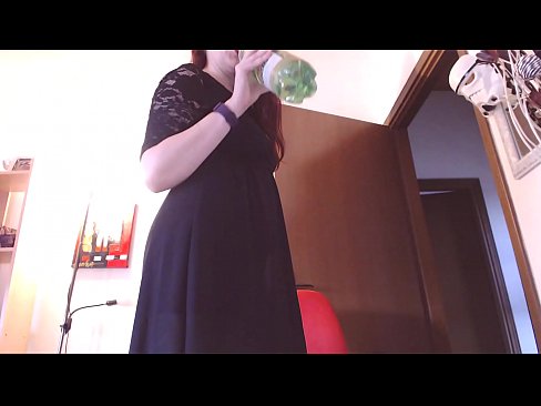 ❤️ Ein unterwürfiger Sklave, der schmutzige und üppige Höschen liebt, wird gezwungen zu masturbieren, nachdem er dieses Video gesehen hat! Fucking bei uns ❌️❤